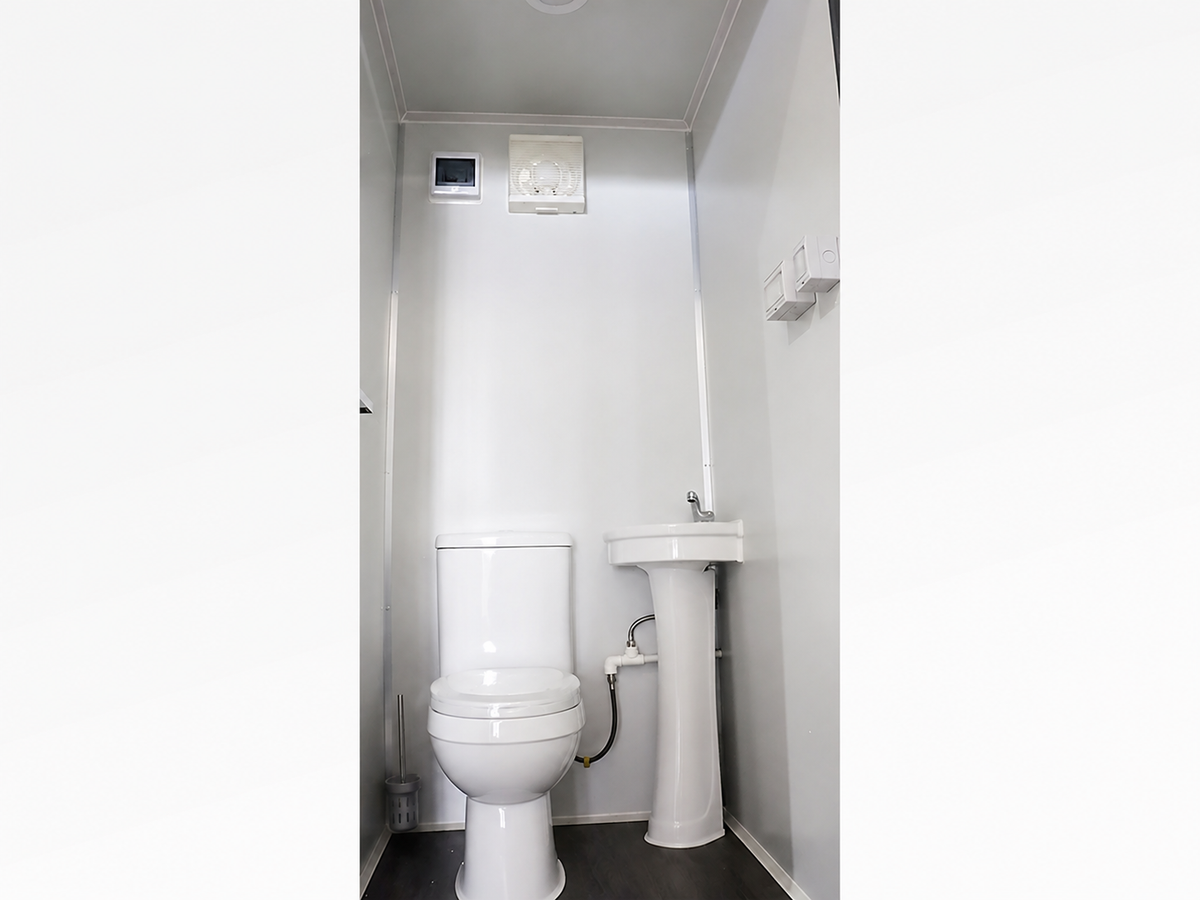 Toilet Room with Hand Basin